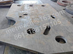 Боковая плита для щековой дробилки СМД107,108,109,111,117,118