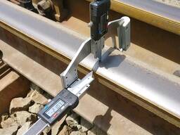 Digital rail head profile gauge for measuring rail head wear