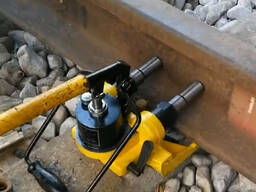 Hydraulic Railway Track Gauge Adjuster for Ballast Track