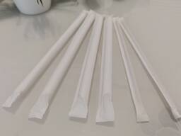 Paper straw, drinks and coffee can be used, environmentally friendly paper products.