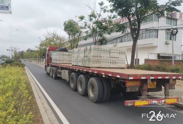 Предоставляем трал, платформу 13 м, 17.5 м, 9.6 м. Flat-bed trailer 13 m, 17.5 m, 9.6