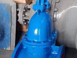 Задвижка чугунная с выдвижным шпинделем 30ч6бр ру16 ду400